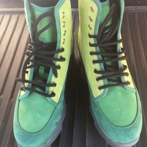 Unisex Green Nubuck Leather Boot. I R I brand